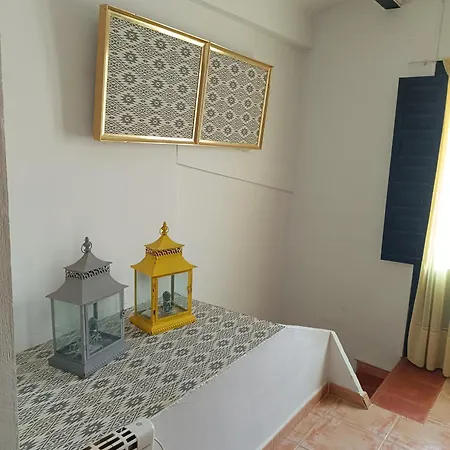 Casa En El Centro Del Pueblo De *